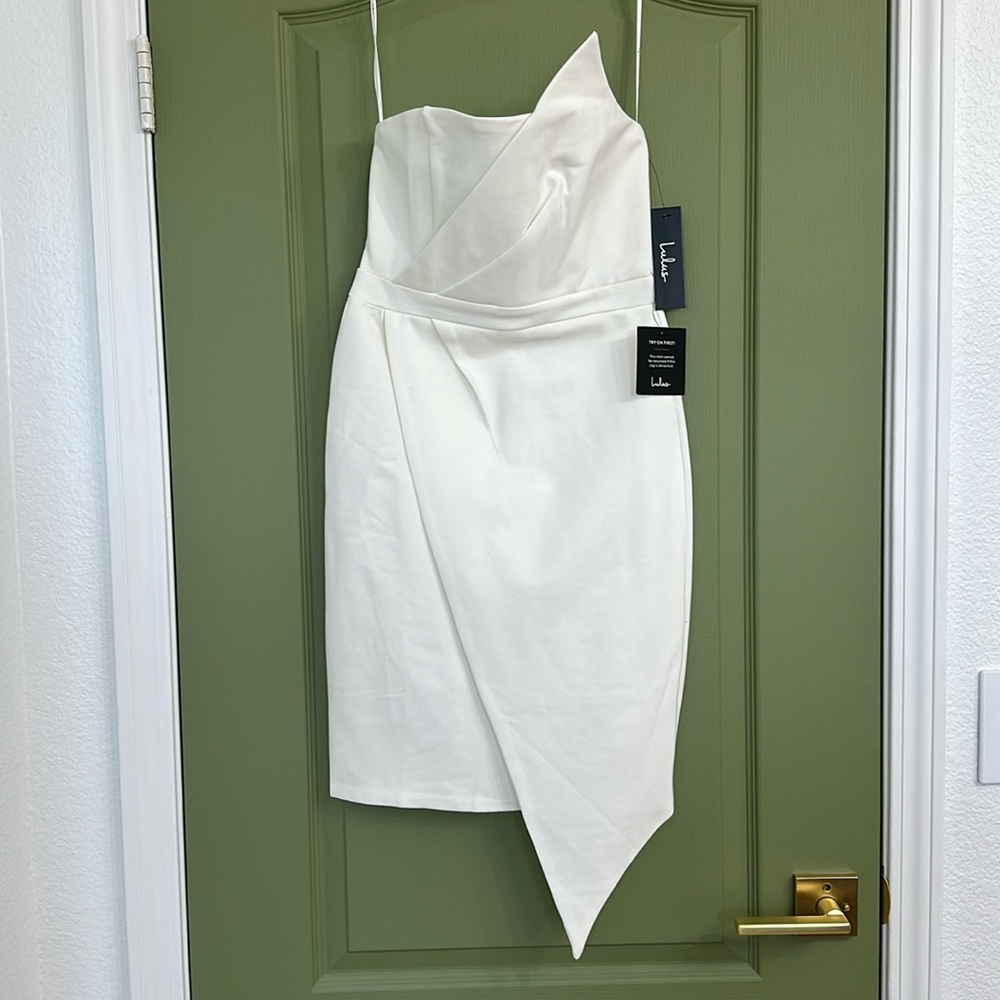 Lulu’s white midi dress never worn!